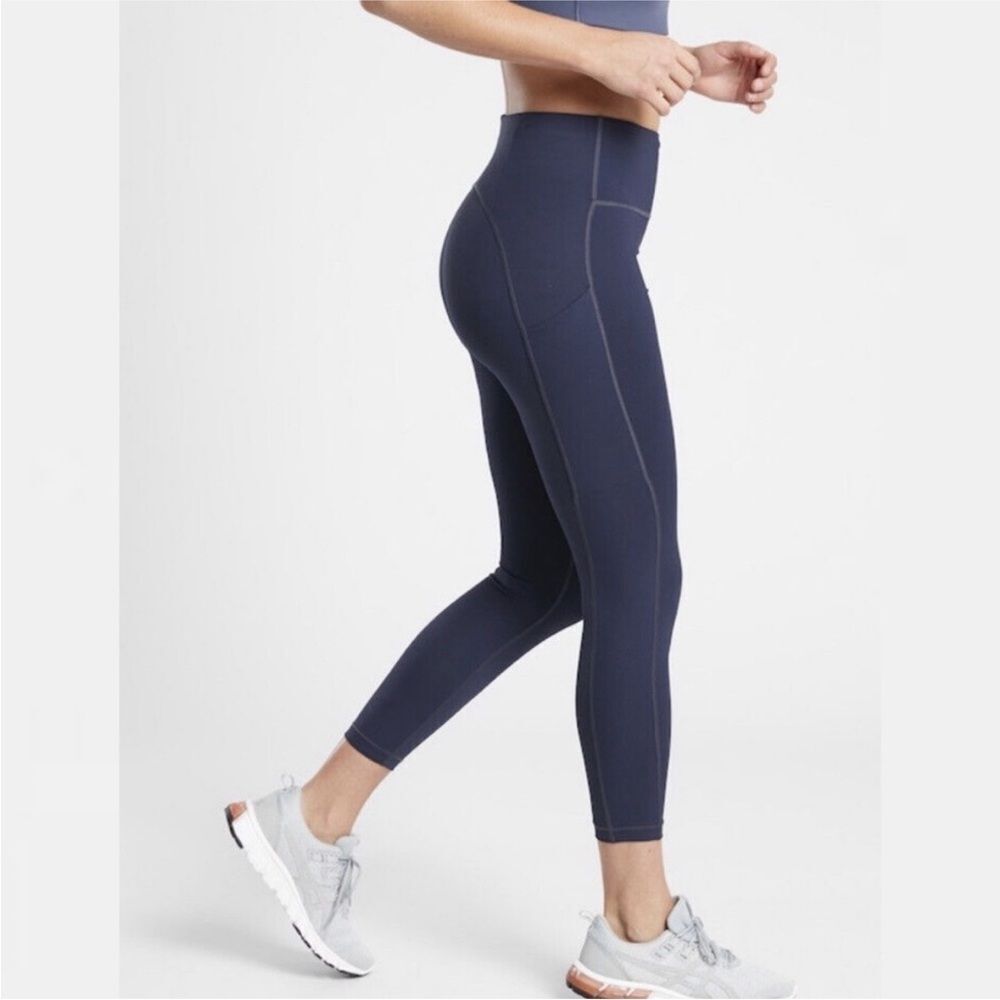 Athleta Ultimate Stash pocket 7/8 legging